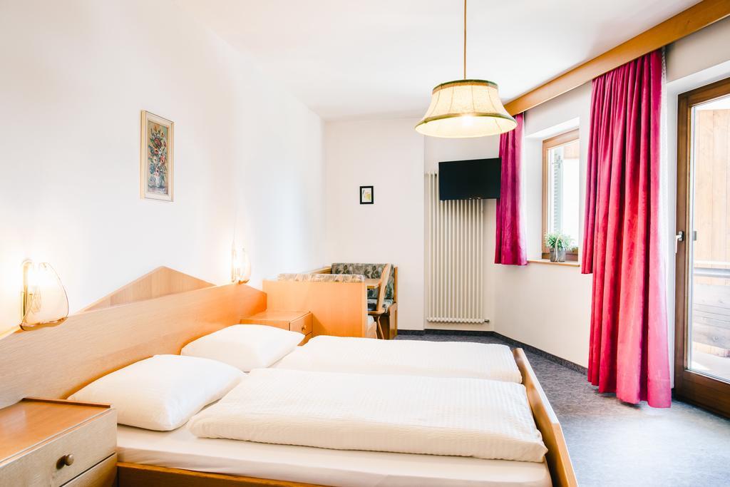 Gasthof Hotel Woehrmaurer Фельдтурнс Экстерьер фото